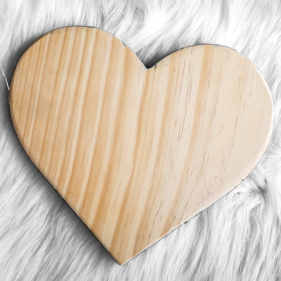 Resin Art on Heart Wooden Panel 9" - Picture 6 of 12